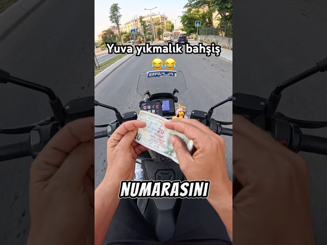Bahşiş olarak numarasını verdi 😂😱 #shorts #tiktok #motovlog #viral #fyp #reels #keşfet #kurye