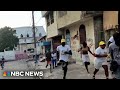 Police struggle to regain control of Haitis capital
