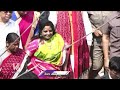 Governor Tamilisai Visits Medaram Jatara | Sammakka Sarakka Jatara 2024 | V6 News  - 03:02 min - News - Video