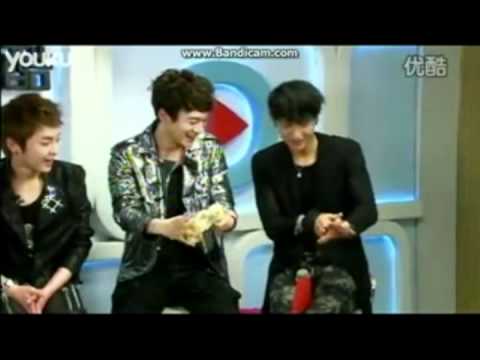 EXO-M test Xiumin's strength