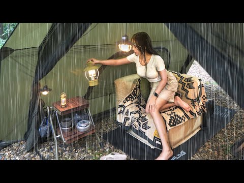 Heavy rain camping that turned the forest into a sea of ​​water 🌧️ Rain sound ASMR.