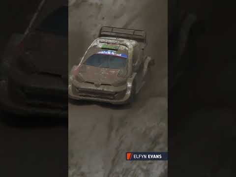 MENUDA SALVAJADA 😱 Elfyn Evans resistiendo por el barro a tres ruedas y con la suspensión rota