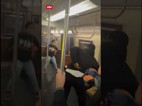 New York: Ein Schwerverletzter nach Schüssen in U-bahn | #ntv #shorts #newyork #newyorksubway