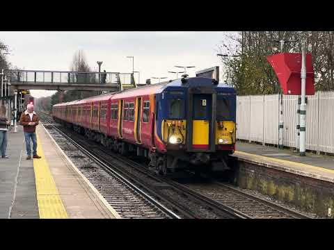 Class 455 - South Western Railway - Ashtead Station - 26th November 2023