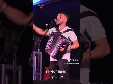 Artista CHRIS RIBEIRO com "Chula" atuando na cidade de Kingston nas festividades do Dia de Portugal