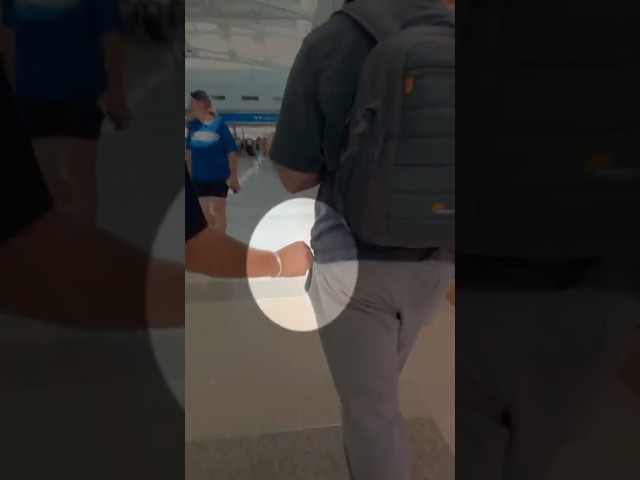 AirTag vs Stranger