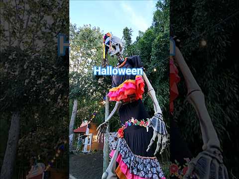 Happy Halloween #travel #usa #halloween #party #funny #shorts #silly #video #goodvibes #sixflags #nj