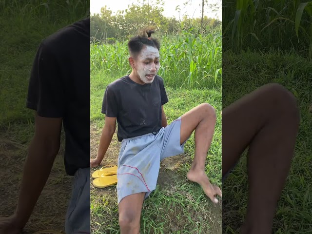 Cemong Mau Loncat ke Kali… Tapi Tiba-Tiba Berhenti Karena Ini!#shortvideo #shorts #snake #shotrs