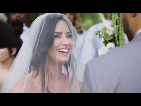 Demi Lovato - Tell Me You Love Me (Behind The Scenes)