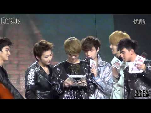 120805 EXO-M XiuChenLu playing Temple Run cut