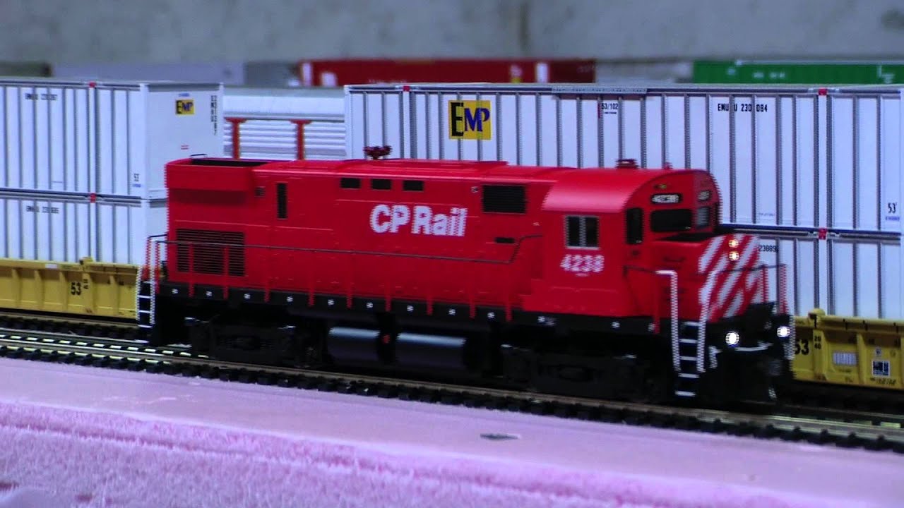 Canadian Pacific Atlas C424 with Working Ditch Lights and Tsunami Sound ...