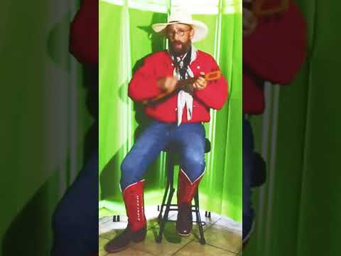 #old Lady - 4th vs. -  She's a doggone hog! #ukulele