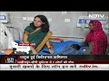 Lakhimpur Kheri में सड़क दुर्घटना में घायल बच्चे को देखकर भावुक हुईं  डिवीजनल कमिश्नर | City Centre  - 00:32 min - News - Video