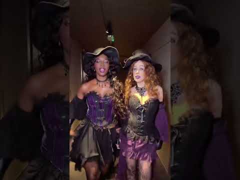 Dia das bruxas 🧙 💜 #halloween #elleween #halloweendanatura #halloweendapudim