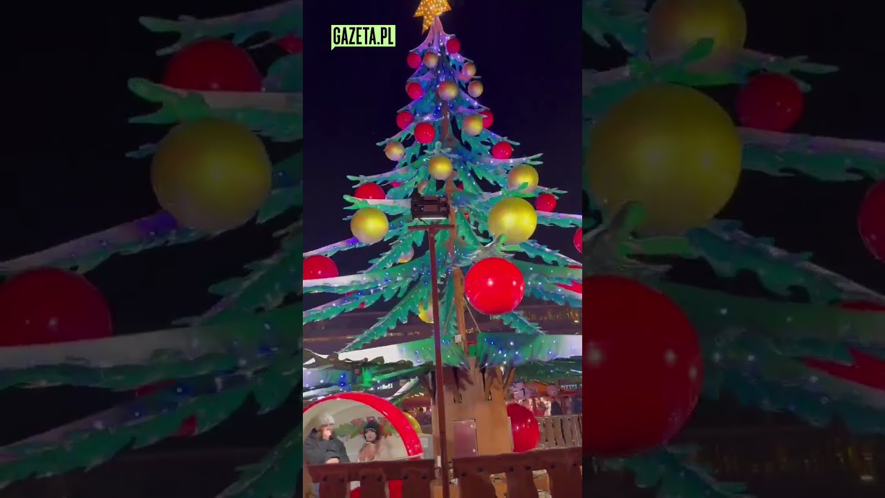 Karuzelo-choinka na jarmarku w Warszawie. Co o niej sądzicie?