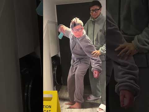 【#PuPu噗噗】一招根治猫咪挠门! #新手养猫指南 #万物可爱计划