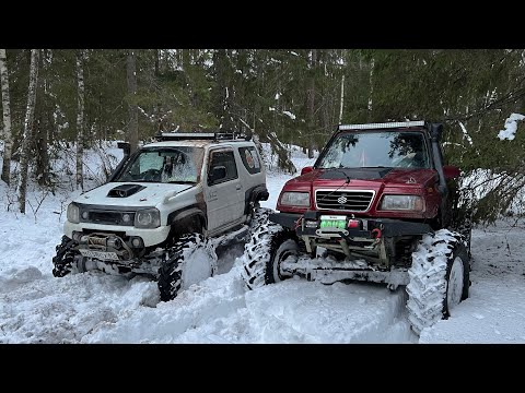 2 лютых Suzuki на тракторах против снега по пояс) Defender и Уаз на 38