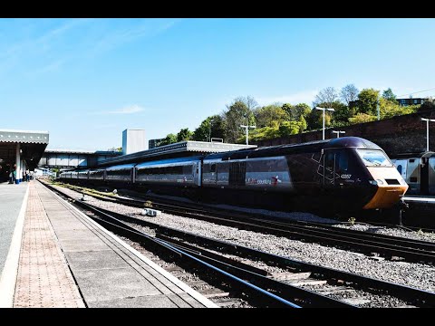 CrossCountry HSTs 43357 and 43285 on 1V50 30/04/2022