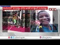 ఎండలో నడుస్తున్న పిల్లలకు చెప్పులు కొనిచ్చిన ట్రాఫిక్ పోలీస్ | Traffic Police Help Students | ABN  - 01:25 min - News - Video