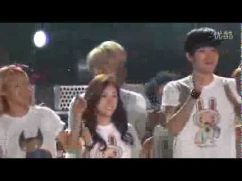 131019 SMTOWN in Beijing - EXO ending stage