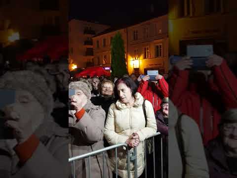 Kadr z filmu Fragment koncertu Bayer Full 11.11.2018 Chojnów