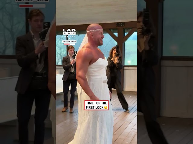 Groom’s Best Friend Dressed as the Bride 👰‍♂️🤣