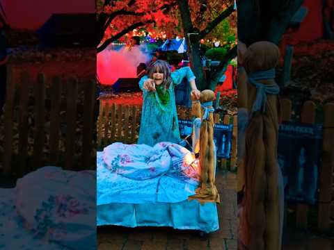 Na wer möchte da in Bettchen steigen? 🙈 #halloween2025 #unheimlich #scary