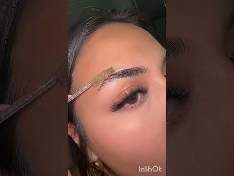 أجمل طريقة من بنت أجنبية لتثبيت الحواجب بالواكس ✨