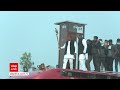UP: Akhilesh Yadav reaches Parshuram temple, whats the msg?  - 01:25 min - News - Video