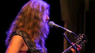 Dar Williams - &quot;Slippery Slope&quot; - Radio Woodstock 100.1 - 8/25/15