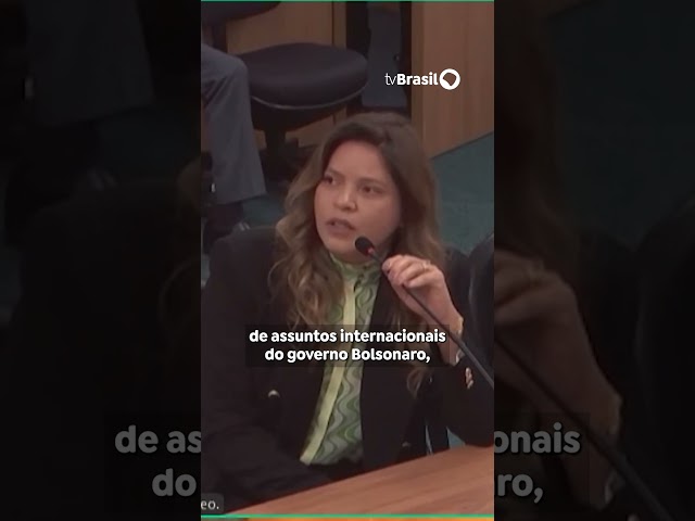 Mauro Cid reafirma que Bolsonaro leu minuta golpista durante reunião