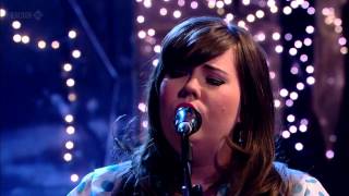 The Secret Sisters - The One I Love Is Gone (Jools Annual Hootenanny 2010) HD 720p