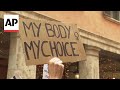 Italian women demonstrate against government to protect right to abortion