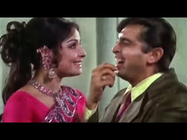 राकेश रोशन को देखते राखी खुश हो जाती है