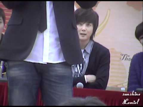 Shinhwa Shinhyesung singing