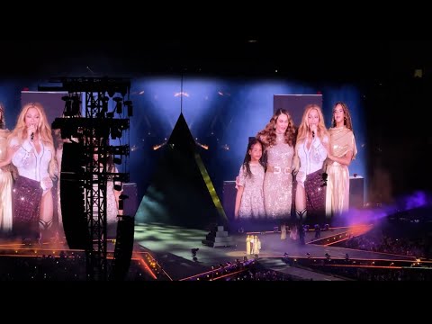 Beyoncé - Los Angeles - Day 2 - Protector w/ Blue, Rumi, and Miss Tina - 5/1/25