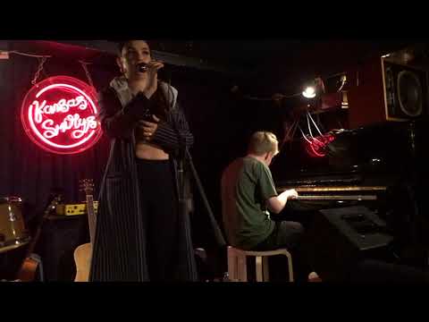 Lola Young-Six Feet Under @ Kansas Smittys, 10th September 2019