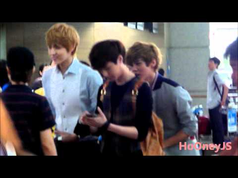 120710 EXO M KRIS,LUHAN,LAY at Incheon Airport go to China