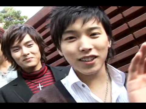 2005 데뷔초 슈퍼주니어 - 어색한 인사