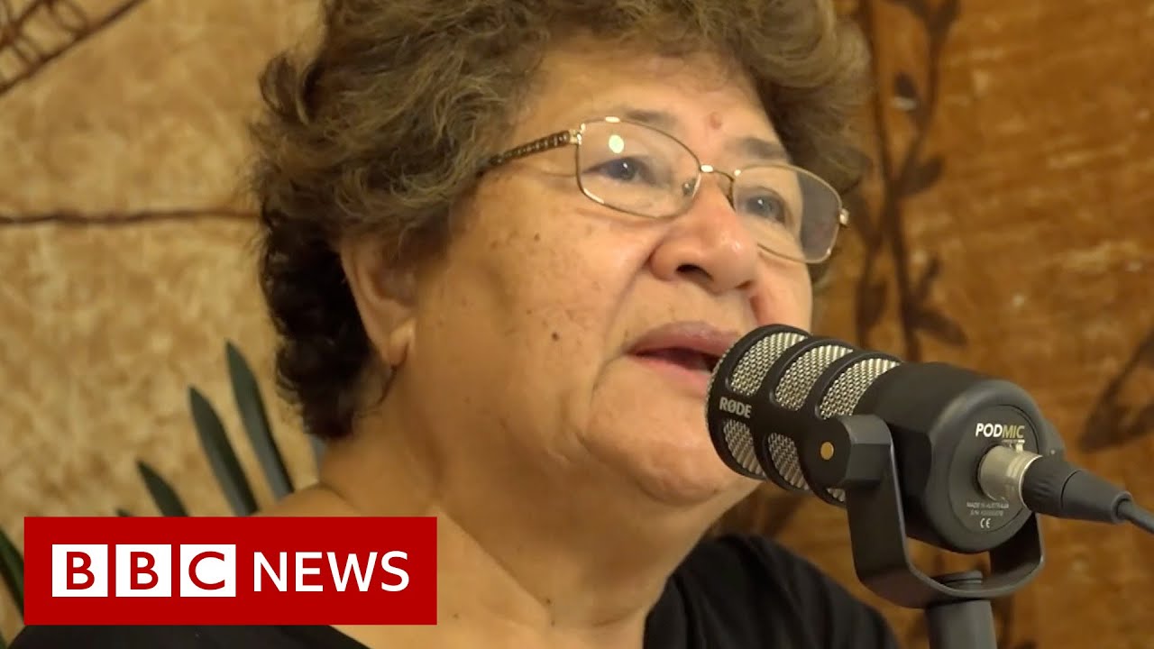 The radio station bringing worried Tongans together - BBC News