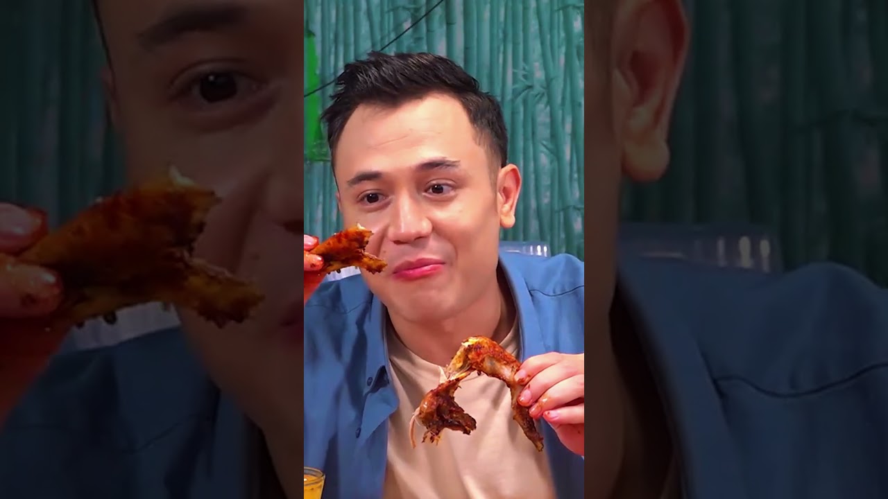 Ayamnya mandi bumbu dari lombok, nikmat bangetttt🤩🤤 #makanmulurtv #shorts