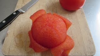 Как се белят домати по НАЙ-БЪРЗИЯ начин!!! Вижте!!!