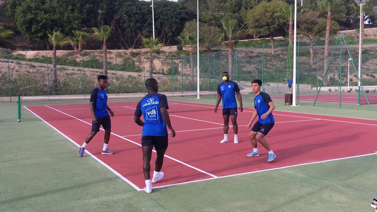 Stage Campoamor: 4 spelers, 1 tennisbal