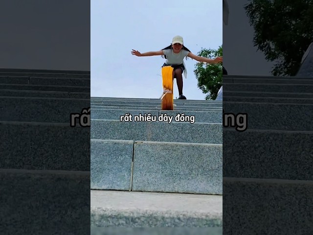 Cô gái mang theo dây đồng để chặn ngang cầu nhưng thành quả thì 😳
