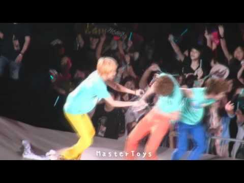 110716 SHINee - Bodyguard (TaeMin)