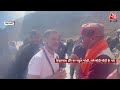 Rahul Gandhi in Kedarnath: केदारनाथ दौरे पर राहुल गांधी, भीड़ ने लगाए मोदी-मोदी के नारे, देखें VIDEO  - 01:13 min - News - Video