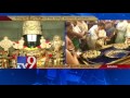 Tirumala Srivaru decorated with jewels presented by KCR