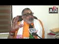 केंद्रीय मंत्री Giriraj Singh ने सैम पित्रोदा के बयान पर कहा Congress देश से माफी मांगे | Sonia  - 02:36 min - News - Video