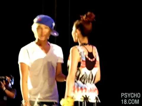 Why it's so hard to hug dara for GD P Bigbang 2NE1