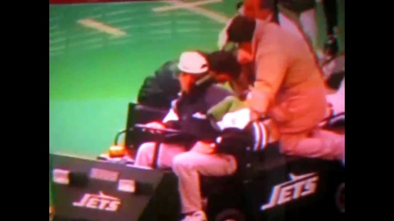 NY Jets Dennis Byrd Collision 11/29/92 - YouTube